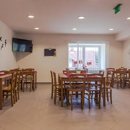 Otel Centrum Pro Vzdelavani A Kulturu *